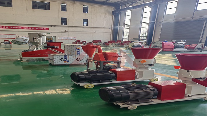 small scale Koi/Carp granulator machine in Nigeria